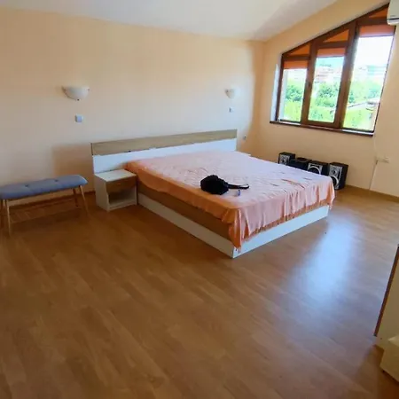 Nestinarka Great Penthouse